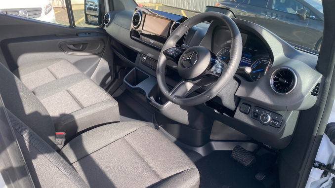 Mercedes-Benz Sprinter E314 L3 Electric Rwd 100kW 81kWh Pro Van Auto - Image 3